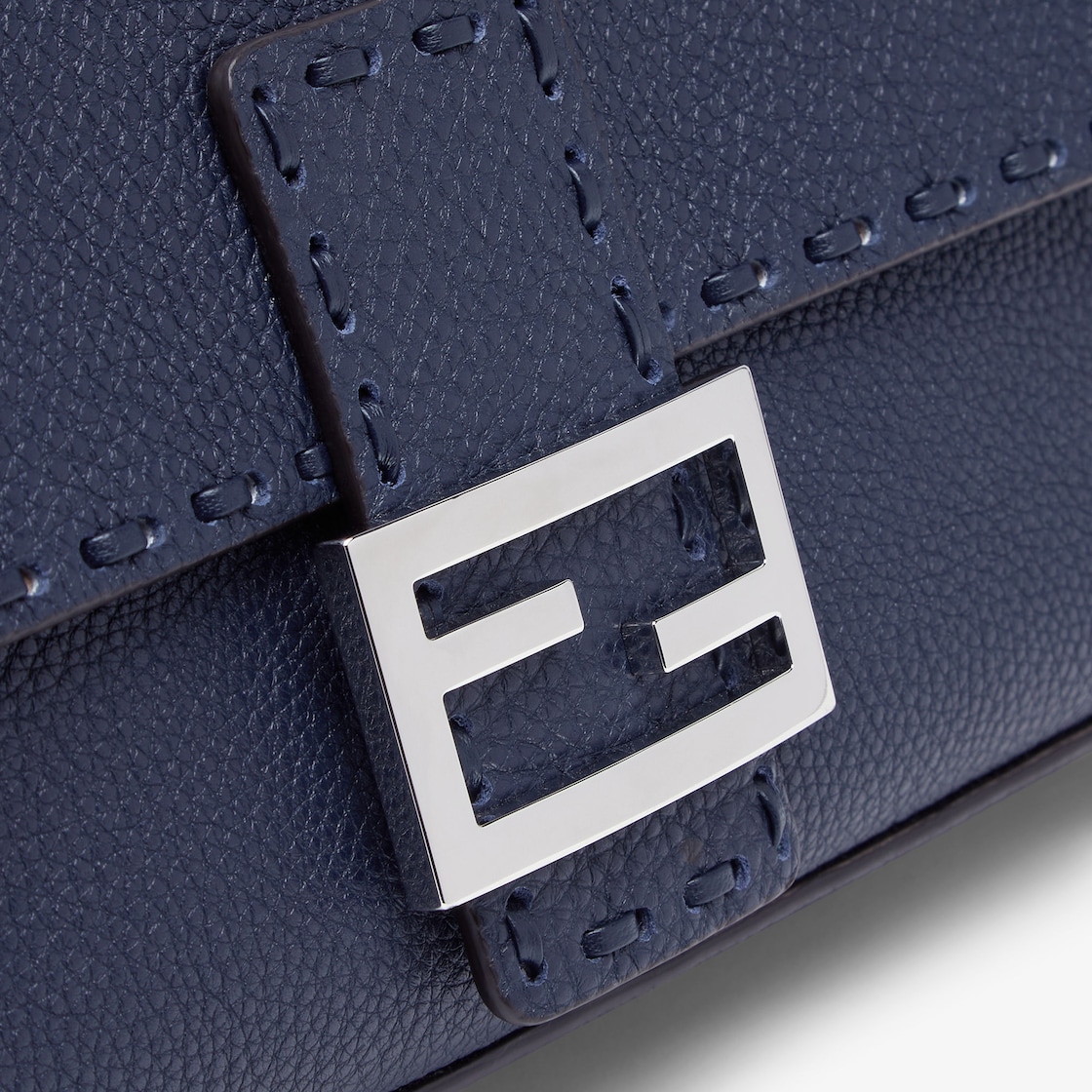 Baguette Medium 612 Hand-Sewn Topstitches - Image 5